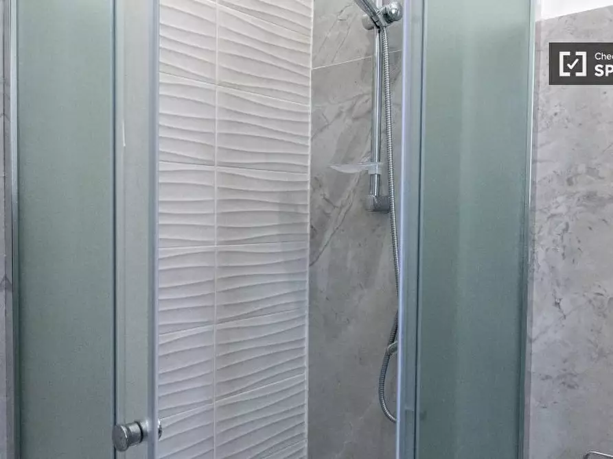 Immagine 19 di Camera condivisa in affitto  in Piazza di S. Croce in Gerusalemme a Roma