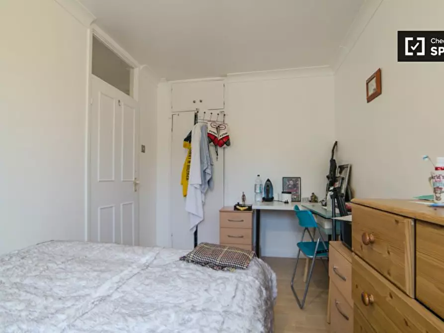 Immagine 16 di Camera condivisa in affitto  in Horton House, Field Rd, Hammersmith, London W 8HW, UK a Hammersmith