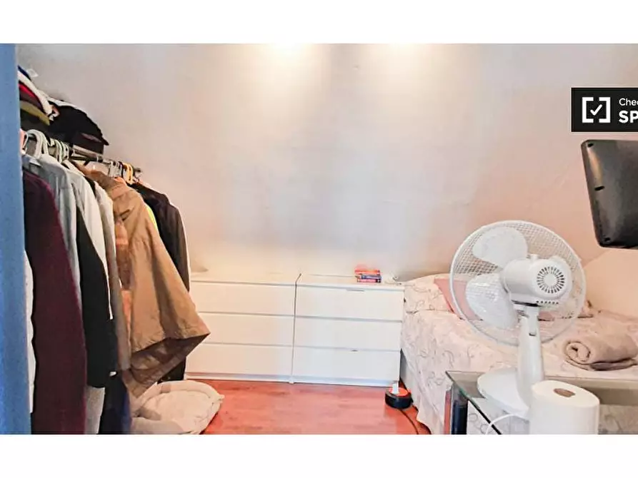 Immagine 2 di Camera condivisa in affitto  in Burwell Walk a Poplar