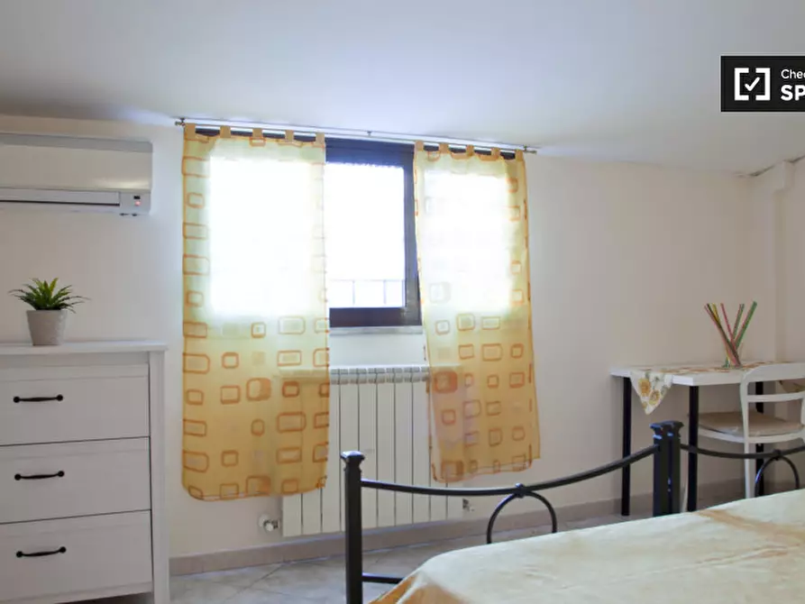 Immagine 4 di Camera condivisa in affitto  in Via Giulio Galli a Roma