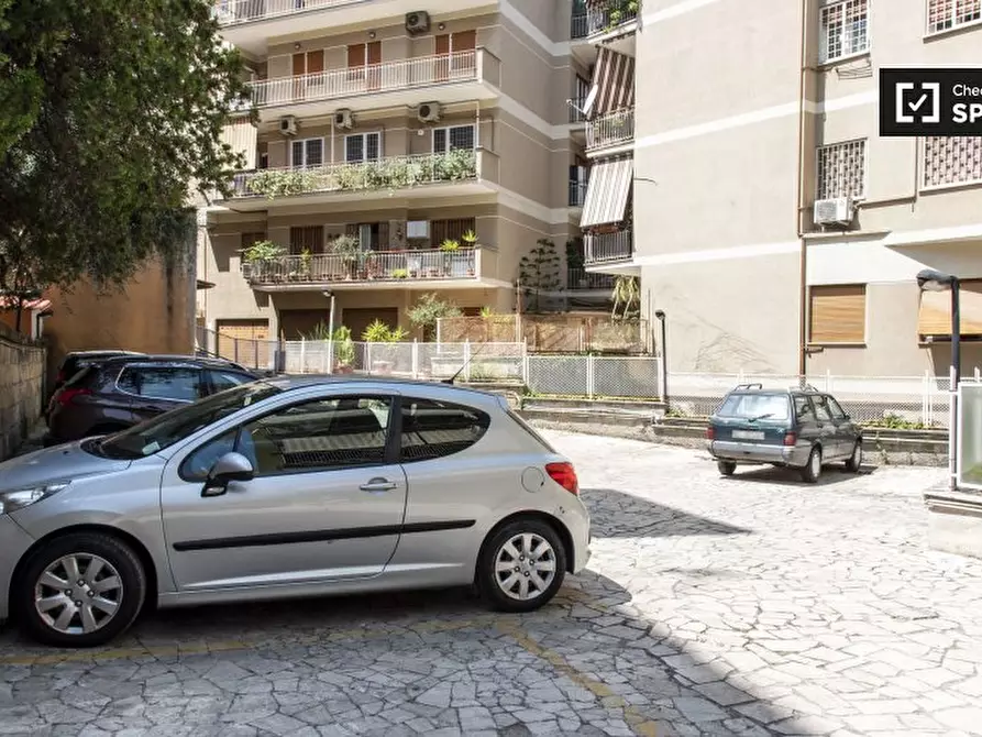 Immagine 17 di Camera condivisa in affitto  in Via Aurelia a Roma