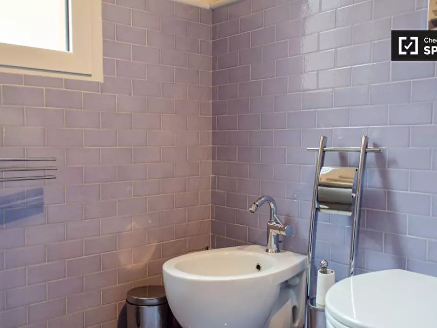 Immagine 5 di Camera condivisa in affitto  in Via Benedetto Croce, 00142 Roma RM, Italy a Roma