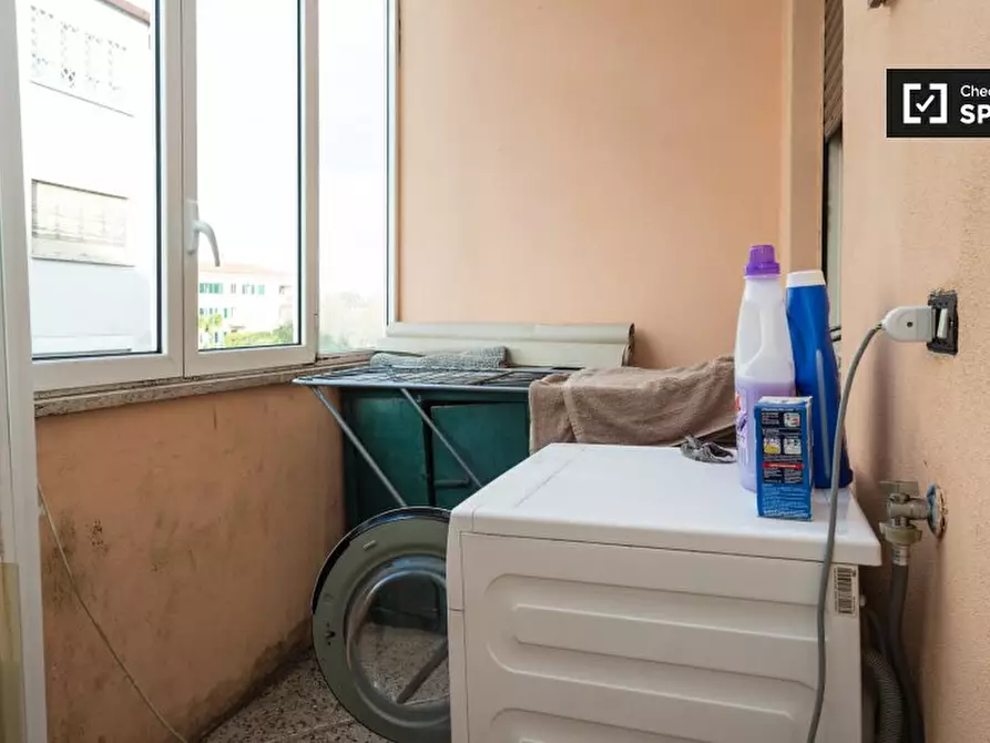 Immagine 11 di Camera condivisa in affitto  in Via Bisentina, 00139 Roma RM, Italy a Roma