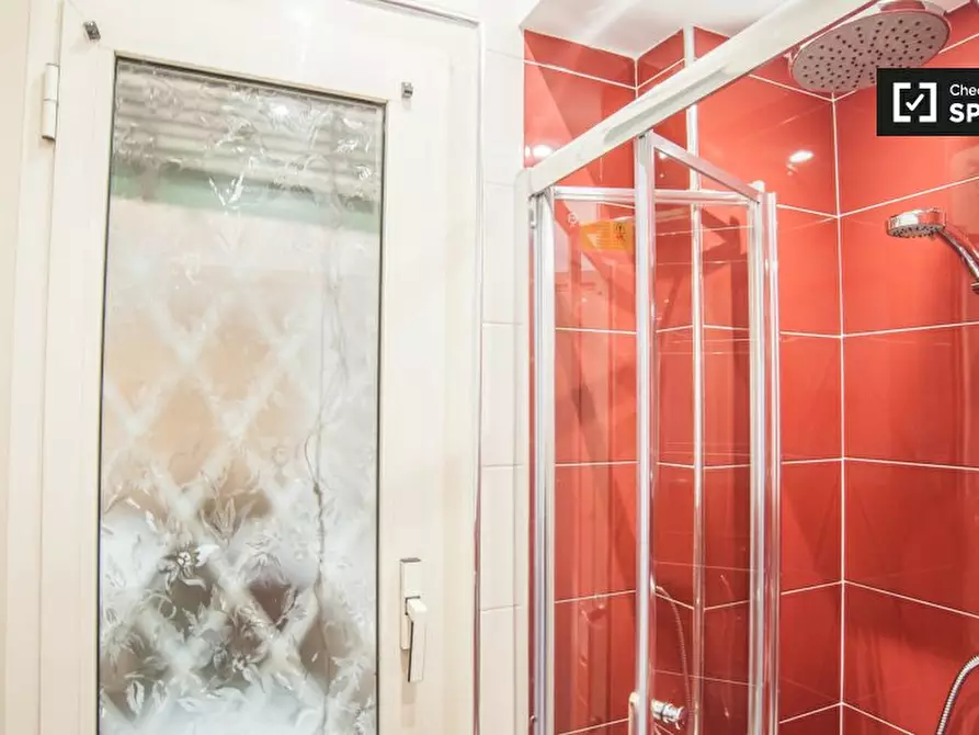 Immagine 8 di Camera condivisa in affitto  in Viale Appio Claudio, 00174 Roma RM, Italy a Roma