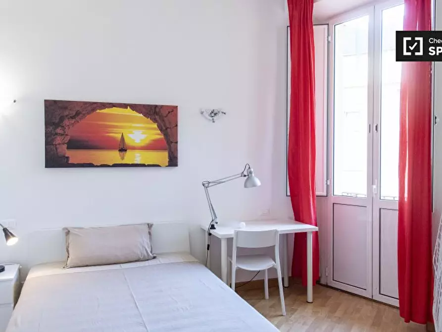 Immagine 6 di Camera condivisa in affitto  in Viale Regina Margherita a Roma