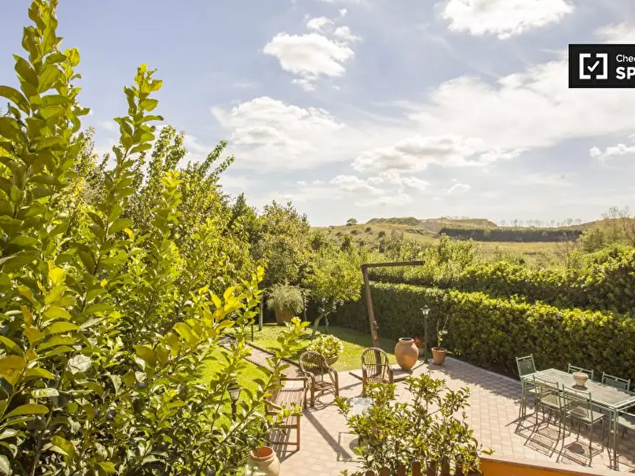 Immagine 17 di Appartamento in affitto  in Via Del fosso di Fioranello a Roma