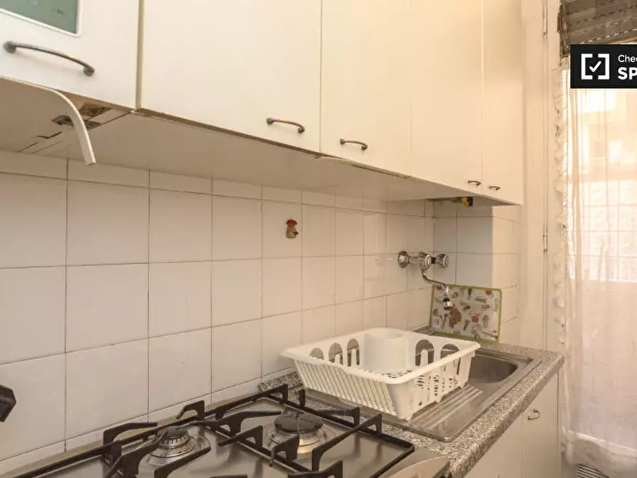 Immagine 11 di Camera condivisa in affitto  in Via Salasco a Milano