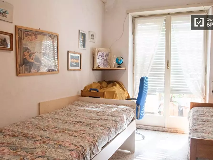 Immagine 5 di Appartamento in affitto  in Via Casalmonferrato a Roma