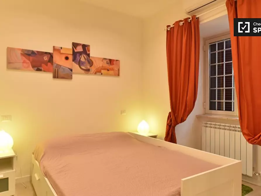 Immagine 11 di Appartamento in affitto  in Via dei Conciatori a Roma