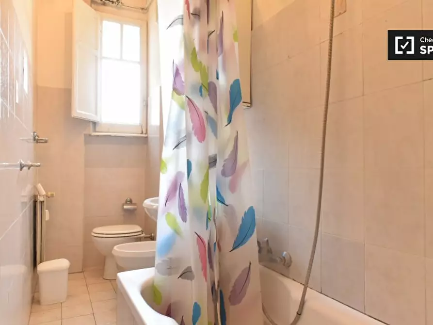 Immagine 9 di Camera condivisa in affitto  in Via Dacia a Roma