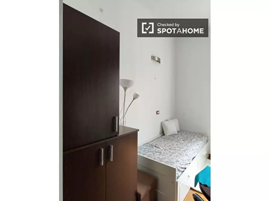 Immagine 8 di Ufficio in affitto  in Viale Umbria a Milano