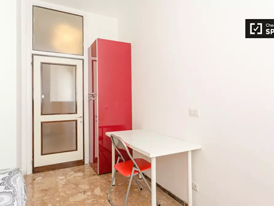 Immagine 2 di Camera condivisa in affitto  in Via Michele Saponaro a Milano