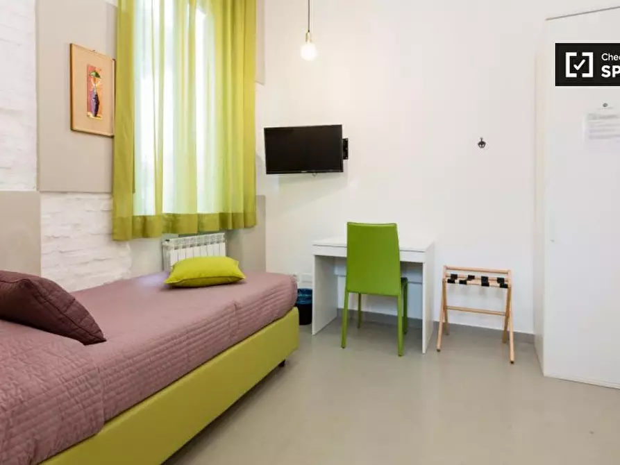 Immagine 2 di Camera condivisa in affitto  in Via dei Giovi, 00141 Roma RM, Italy a Roma