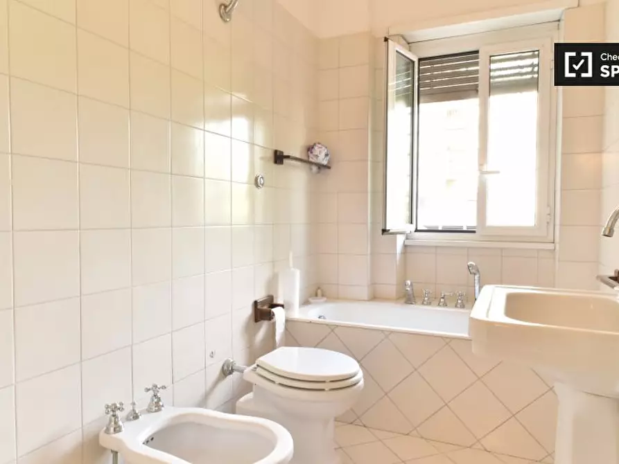 Immagine 12 di Camera condivisa in affitto  in Viale Giacomo Aicardi a Roma