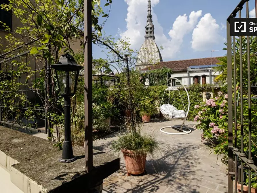 Immagine 3 di Appartamento in affitto  in Via Po, 10124 Torino TO, Italy a Torino