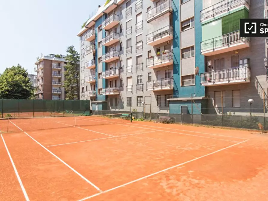 Immagine 12 di Ufficio in affitto  in Viale Famagosta a Milano