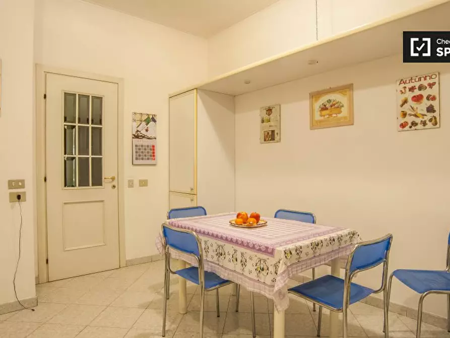 Immagine 11 di Camera condivisa in affitto  in Via Gregorio VII a Roma