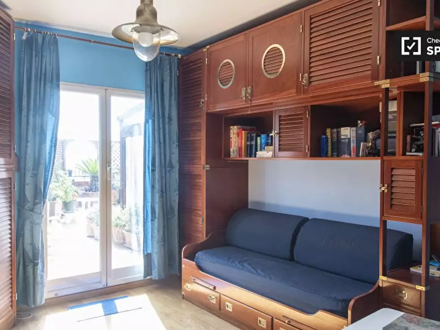 Immagine 2 di Camera condivisa in affitto  in Viale Somalia a Roma