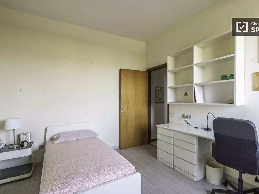 Immagine 3 di Camera condivisa in affitto  in Via S. Donato a Bologna