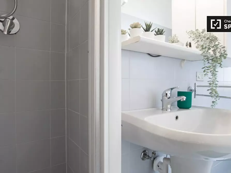 Immagine 18 di Camera condivisa in affitto  in Via Pietro Cavalcabò a Milano