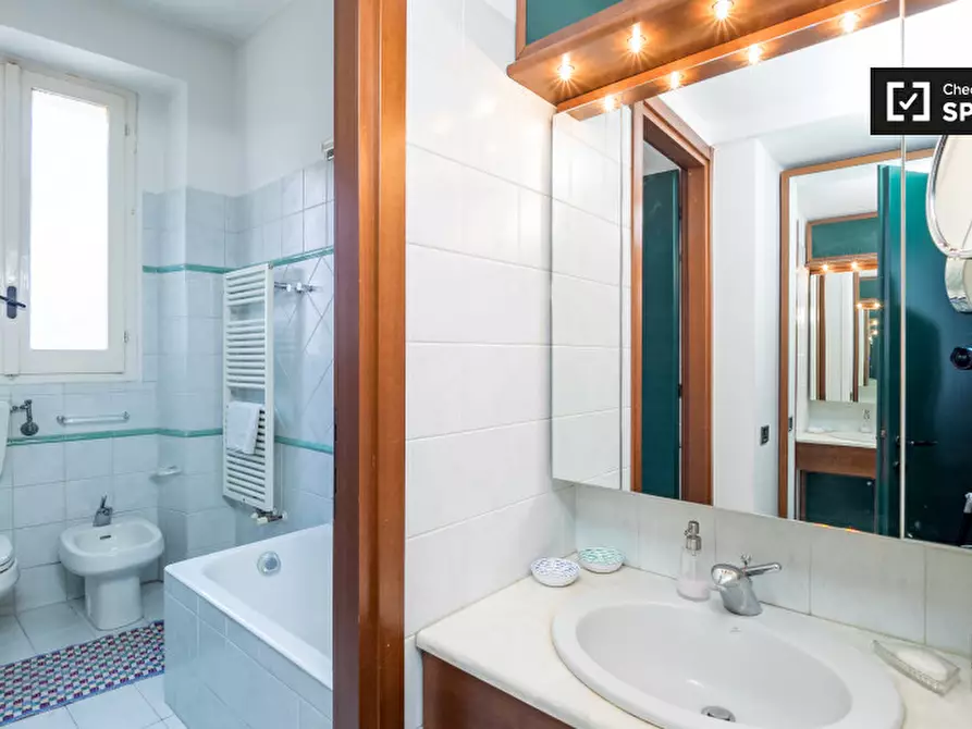 Immagine 13 di Appartamento in affitto  in Via Altaguardia a Milano