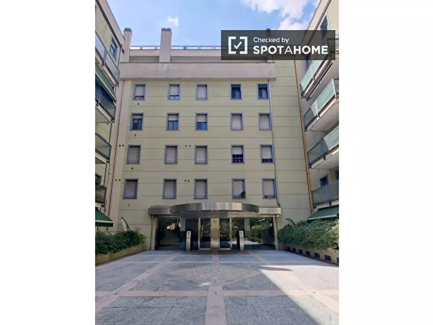 Immagine 19 di Appartamento in affitto  in V.le Zara a Milano