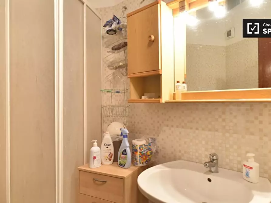 Immagine 14 di Camera condivisa in affitto  in Piazza Vittorio Emanuele II, 00185 Roma RM, Italy a Roma