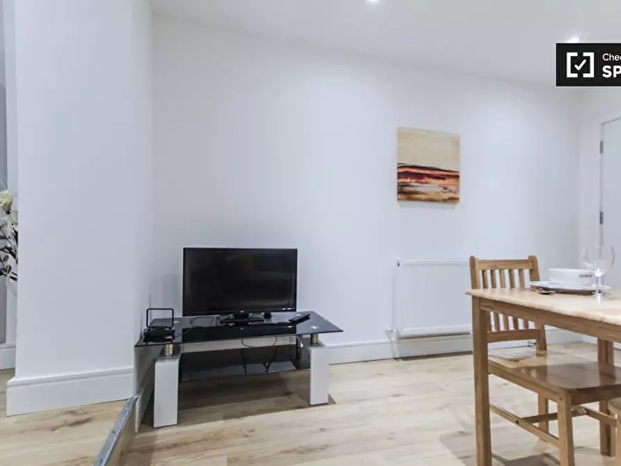 Immagine 4 di Ufficio in affitto  in St James's Rd a Camberwell