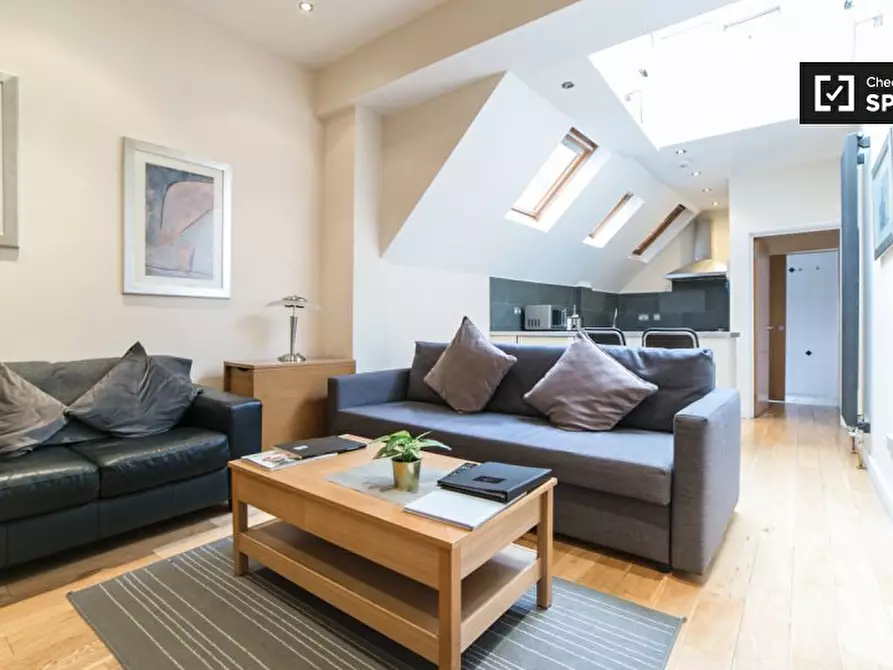 Immagine 2 di Appartamento in affitto  in New Bridge St, London EC4Y, UK a 