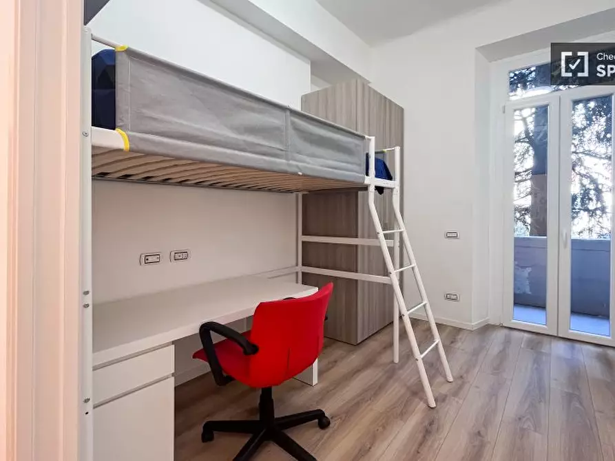 Immagine 3 di Camera condivisa in affitto  in Via Bramantino a Milano