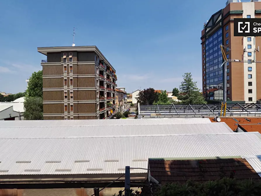 Immagine 9 di Camera condivisa in affitto  in Viale Edoardo Jenner a Milano