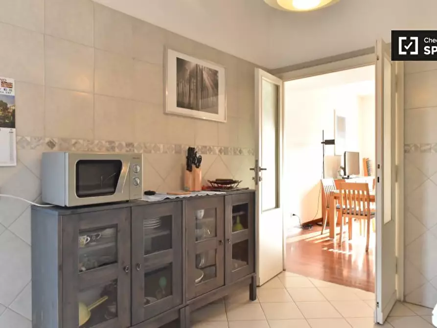 Immagine 13 di Camera condivisa in affitto  in Via Ivanoe Bonomi a Roma