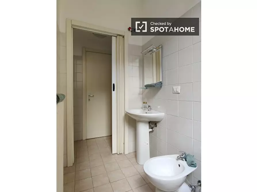 Immagine 15 di Appartamento in affitto  in Via dei Panigarola a Milano