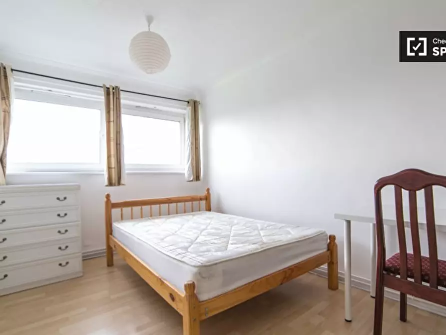 Immagine 5 di Camera condivisa in affitto  in Horton House, Field Rd, Hammersmith, London W 8HW, UK a Hammersmith