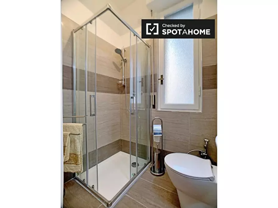 Immagine 18 di Camera condivisa in affitto  in Via Andrea Doria a Milano