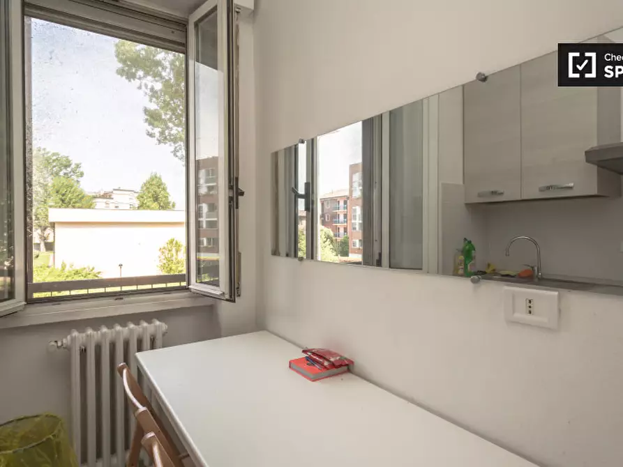 Immagine 12 di Camera condivisa in affitto  in Via Achille Feraboli a Milano