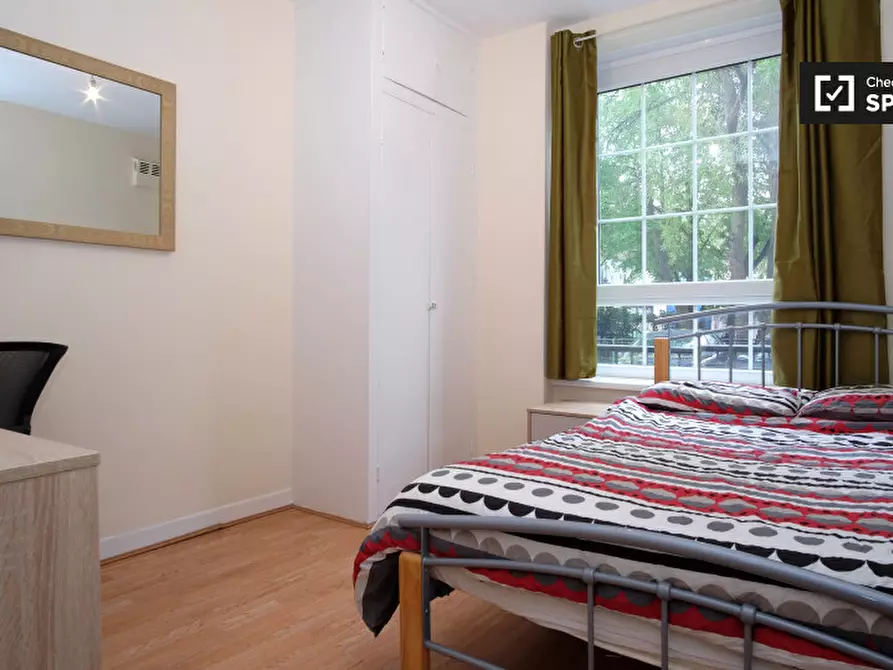 Immagine 2 di Camera condivisa in affitto  in Gill Street a Poplar