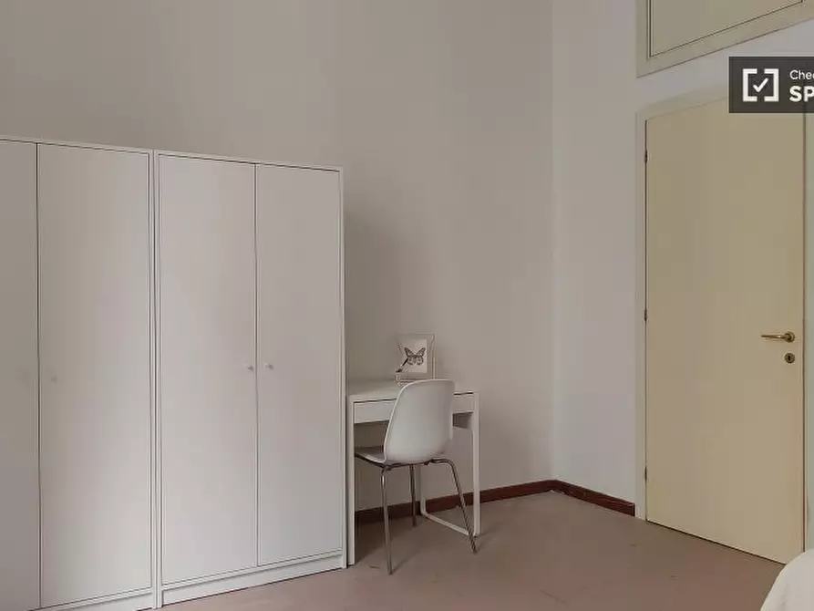 Immagine 3 di Camera condivisa in affitto  in Via Anton Giulio Barrili a Milano