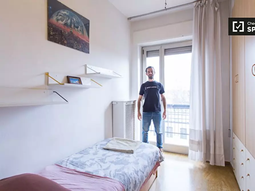 Immagine 14 di Camera condivisa in affitto  in Alzaia Naviglio Pavese a Milano