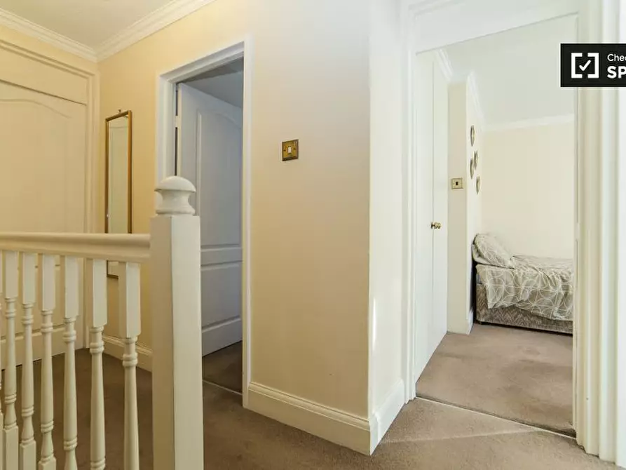 Immagine 10 di Camera condivisa in affitto  in Evenwood Close a Wandsworth