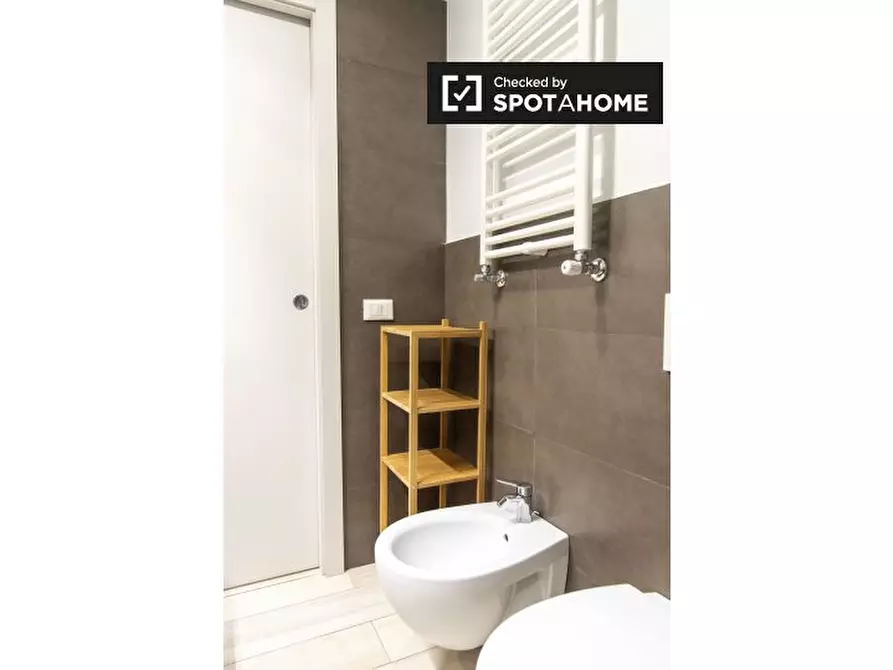 Immagine 14 di Appartamento in affitto  in Via di Acqua Bullicante a Roma