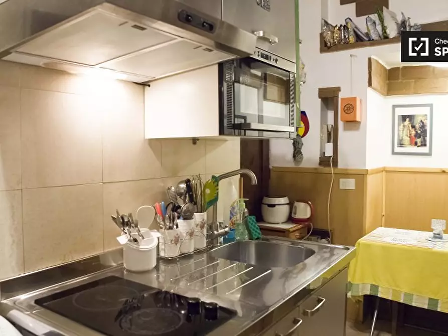 Immagine 10 di Camera condivisa in affitto  in Via Castelfidardo, 00185 Roma RM, Italy a Roma