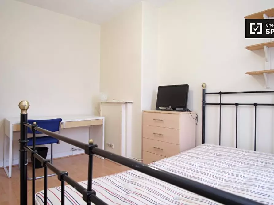Immagine 2 di Camera condivisa in affitto  in Spelman Street a Poplar