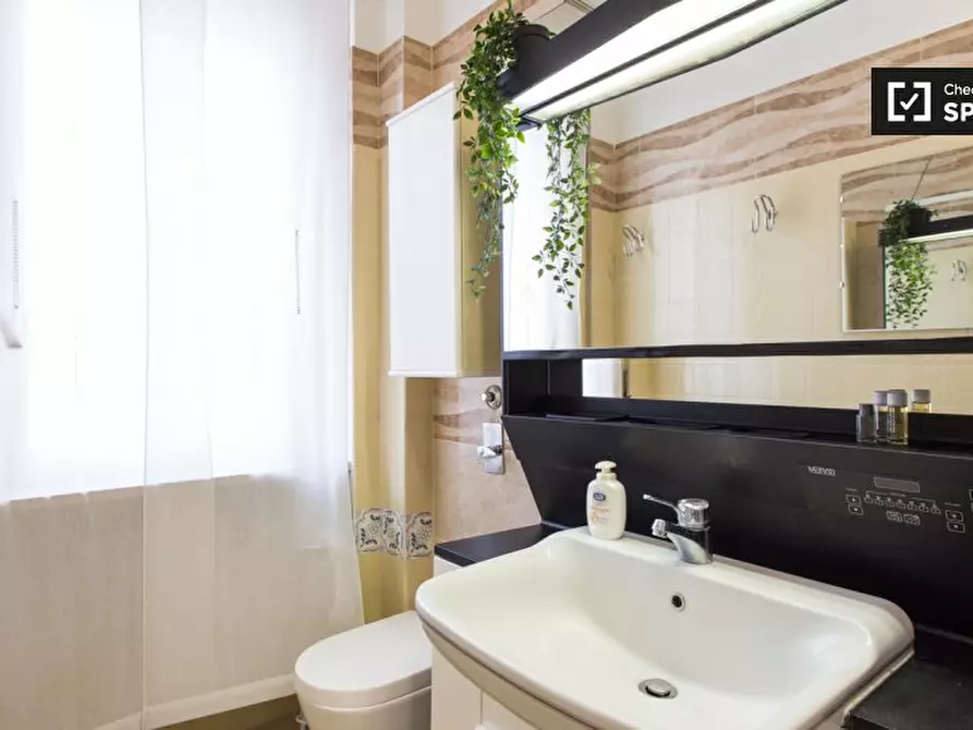 Immagine 13 di Ufficio in affitto  in Via Egadi a Milano