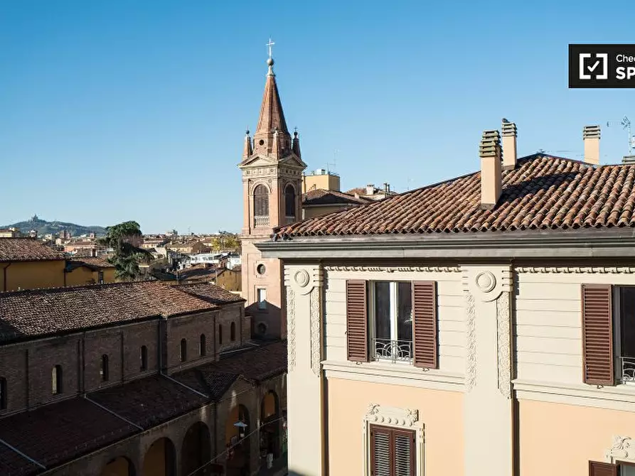 Immagine 17 di Appartamento in affitto  in Via Irnerio a Bologna