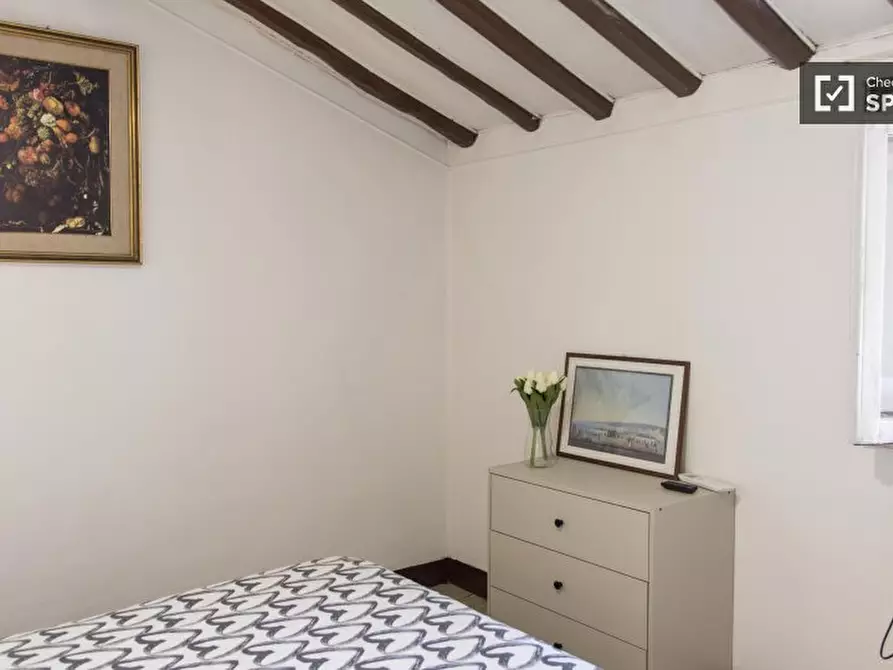 Immagine 8 di Appartamento in affitto  in Via di S. Calisto a Roma