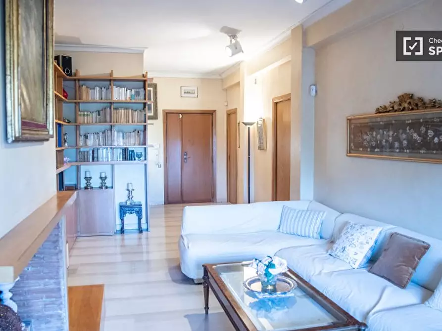 Immagine 17 di Camera condivisa in affitto  in Via Luigi Lilio a Roma