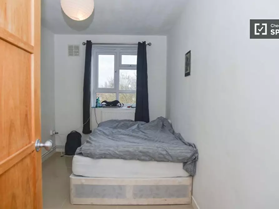 Immagine 1 di Camera condivisa in affitto  in Flat Shenstone House a Lambeth