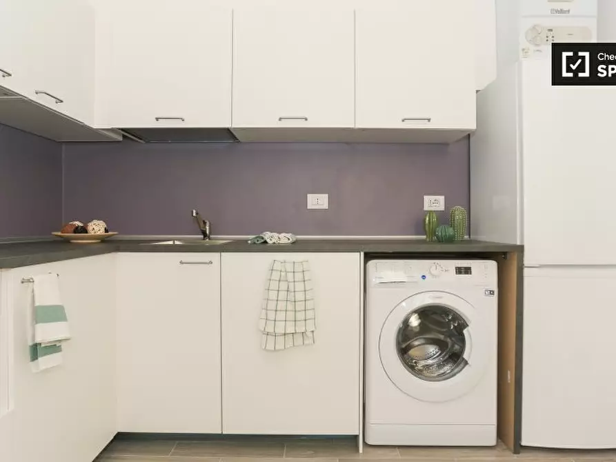 Immagine 12 di Camera condivisa in affitto  in Piazza Firenze a Milano