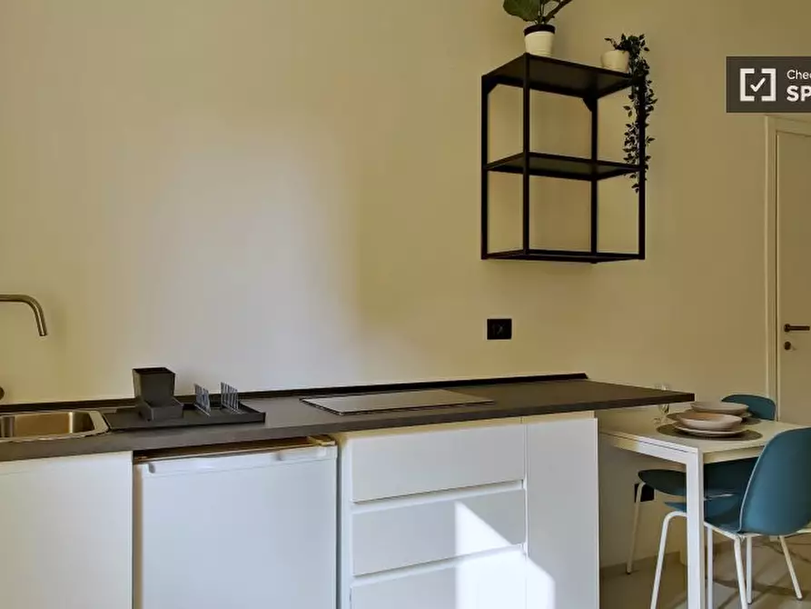 Immagine 11 di Camera condivisa in affitto  in Via delle Forze Armate a Milano